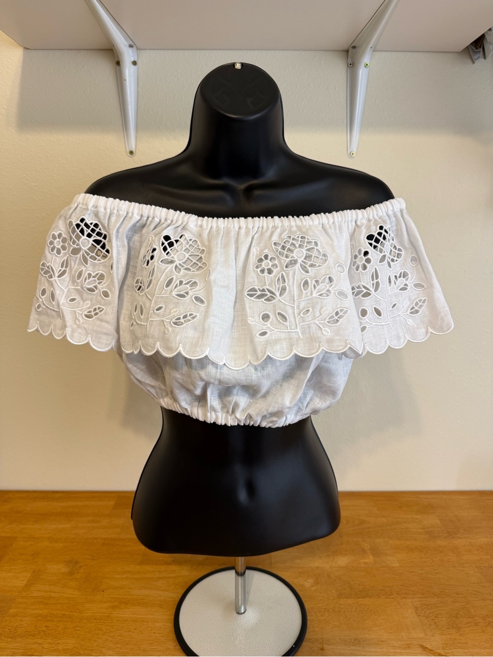 White Linen Cropped Off The Shoulder Cottagecore Blouse Eyelet Lace Floral XS S